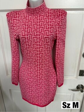 Pink Geometric Mock-Neck Long-Sleeve Bodycon Dress